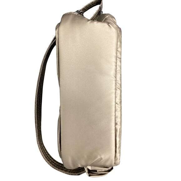 NWOT Lug Crossbody Women’s One Size Nylon Multiple Compartments Gold-Brown - Picture 4 of 10